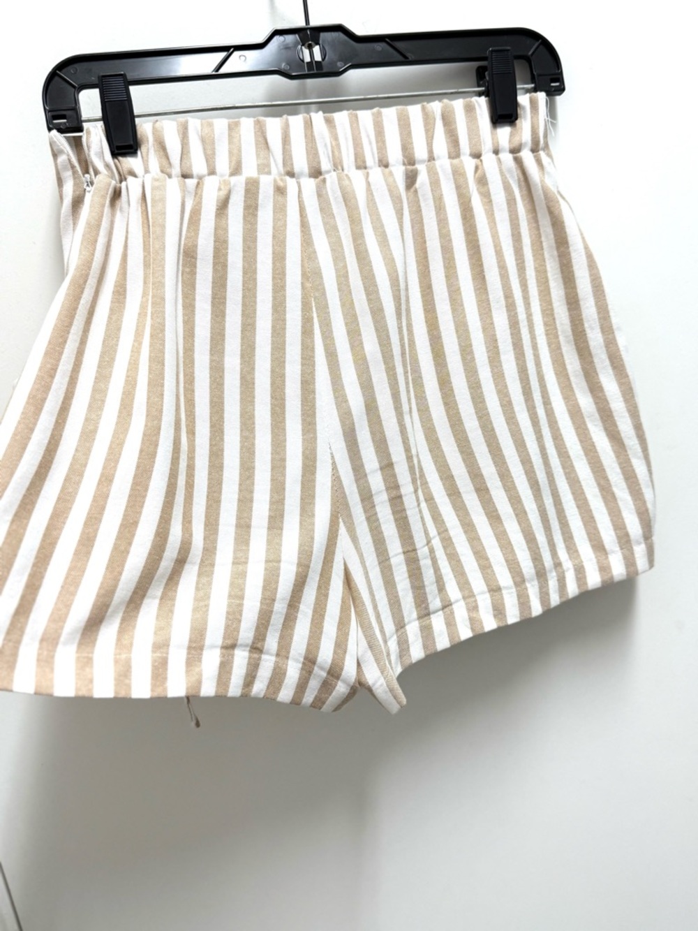 Like New! Striped Wrap Skort in White and Beige - Picture 4 of 10